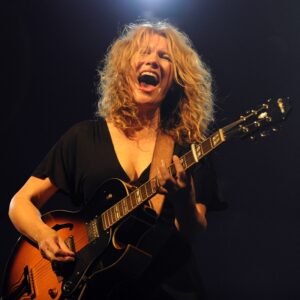 Lisa Mills (USA) with The True Believers
