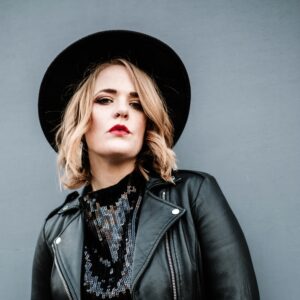 TLR Live Online: Elles Bailey (UK)