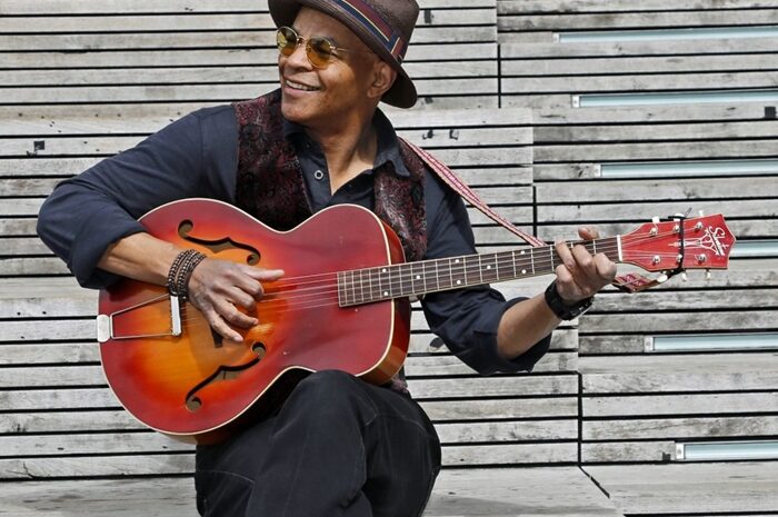 Guy Davis (USA)