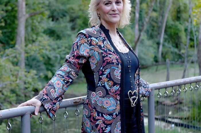Eve Selis & Friends: Dark Sky Blue – Healing Hearts Tour (USA)